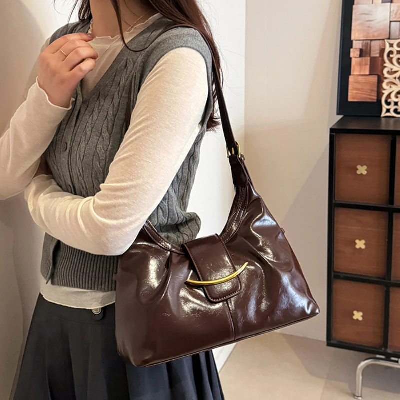 bolsa-hobo-vintage-marrom-em-couro-envernizado-com-ferragens-douradas-de-luxo-bolsa-de-ombro-retro-fashion-para-mulheres-lancamento-2026