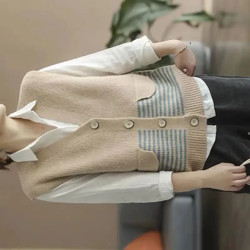 

2025 New Spring Autumn V-Neck Sweater Vest Female Top Stripe Knitted Waistcoat Women's Jacket Retro Fashion Sleeveless Lady Coat