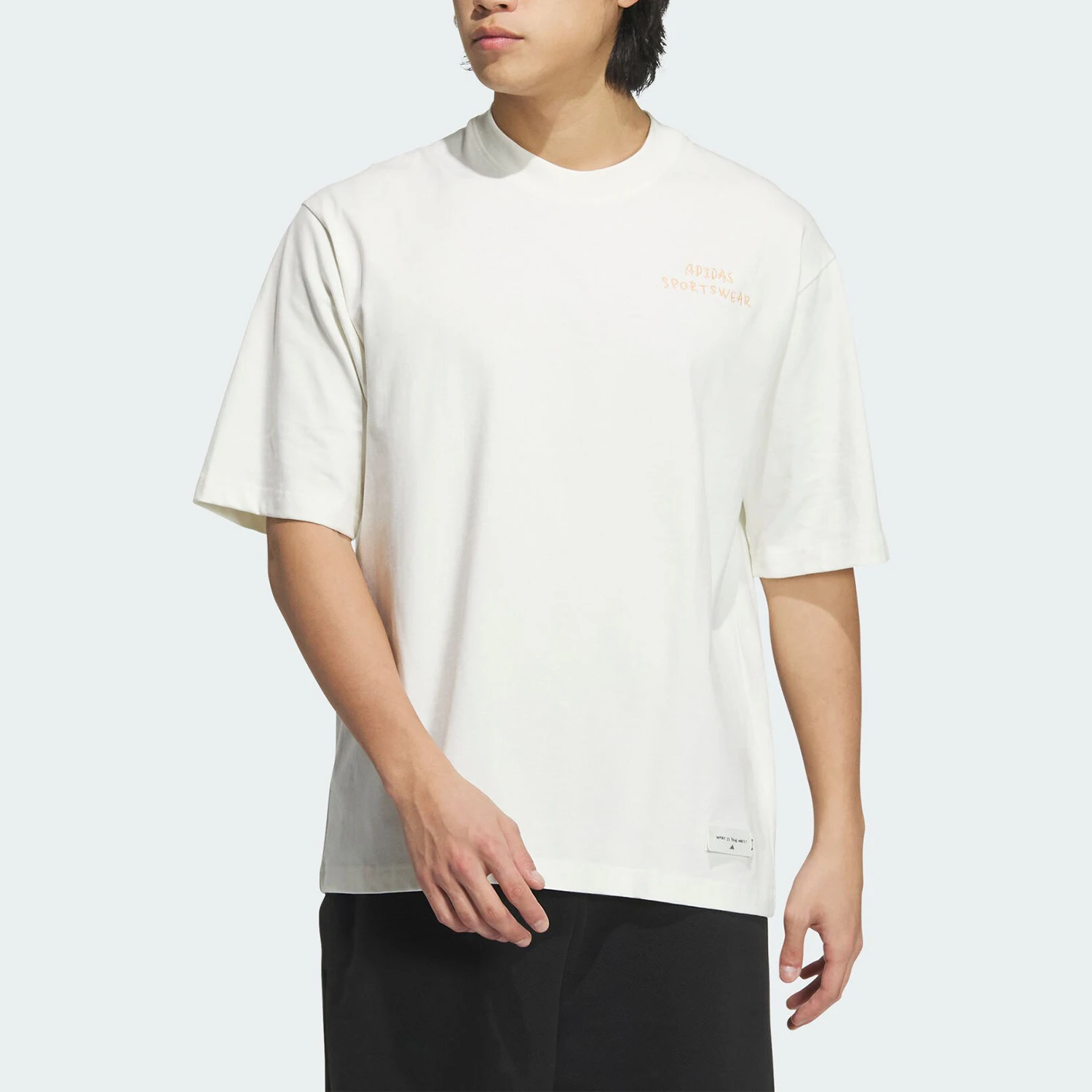 

Официальная мужская повседневная спортивная футболка Adidas M GFX TEE 2 с коротким рукавом JP4581