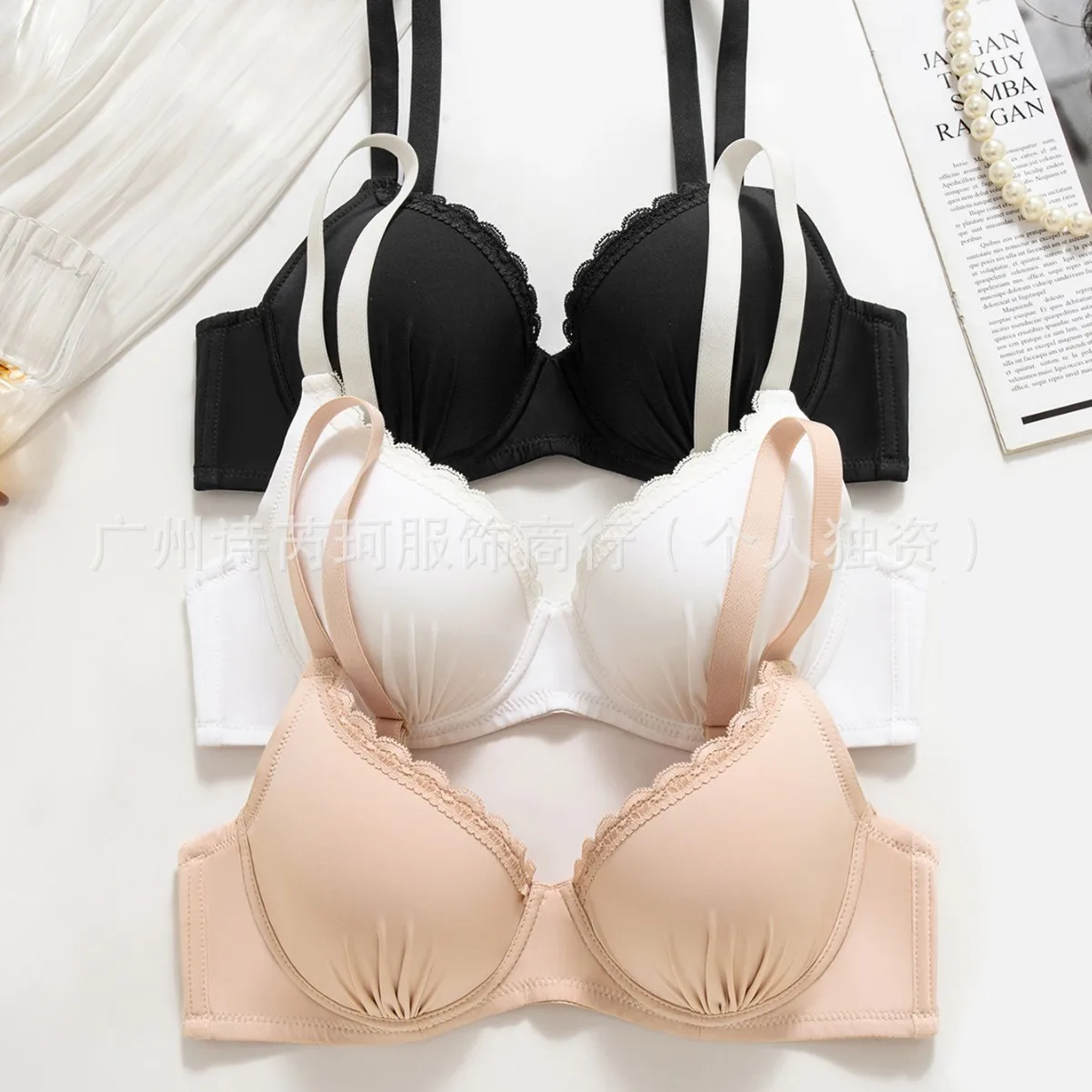

Женский комфортный бюстгальтер на косточках пуш-ап 2025 года с кружевным дизайном и желейными полосками для поддержки и подъема