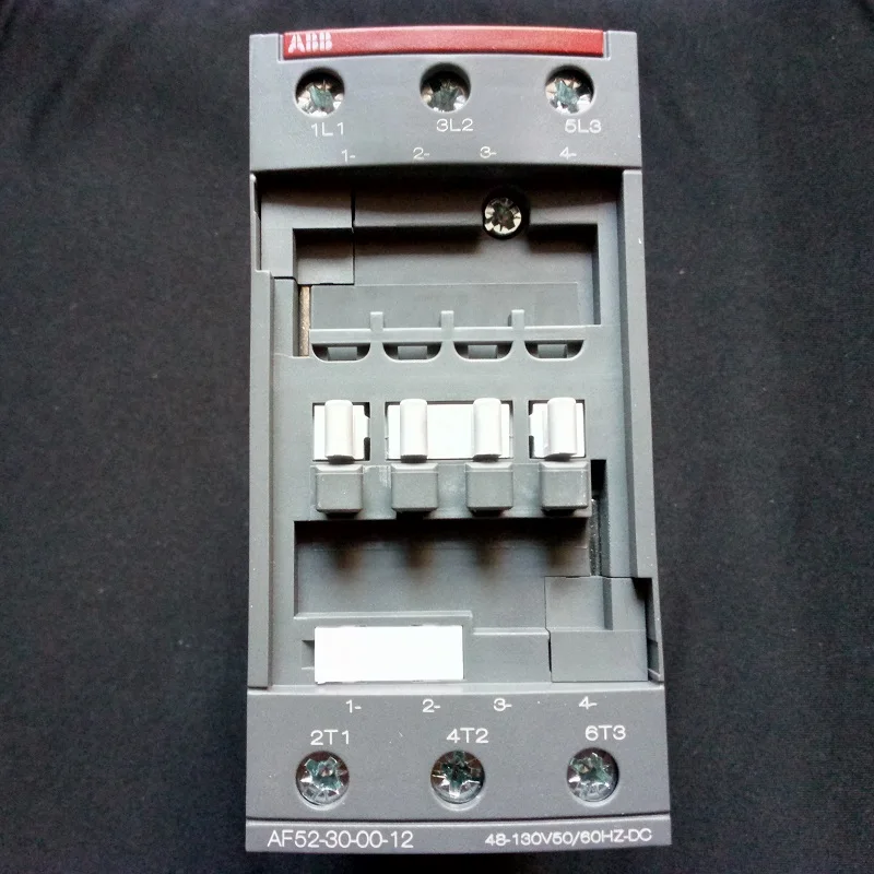 

ABB 3-ploe contactors AF series AC/DC 50HZ/60HZ DC 24V~500V 52A 22kw AF52-30-00-11 AF52-30-00-12 AF52-30-00-13 AF52-30-00-14