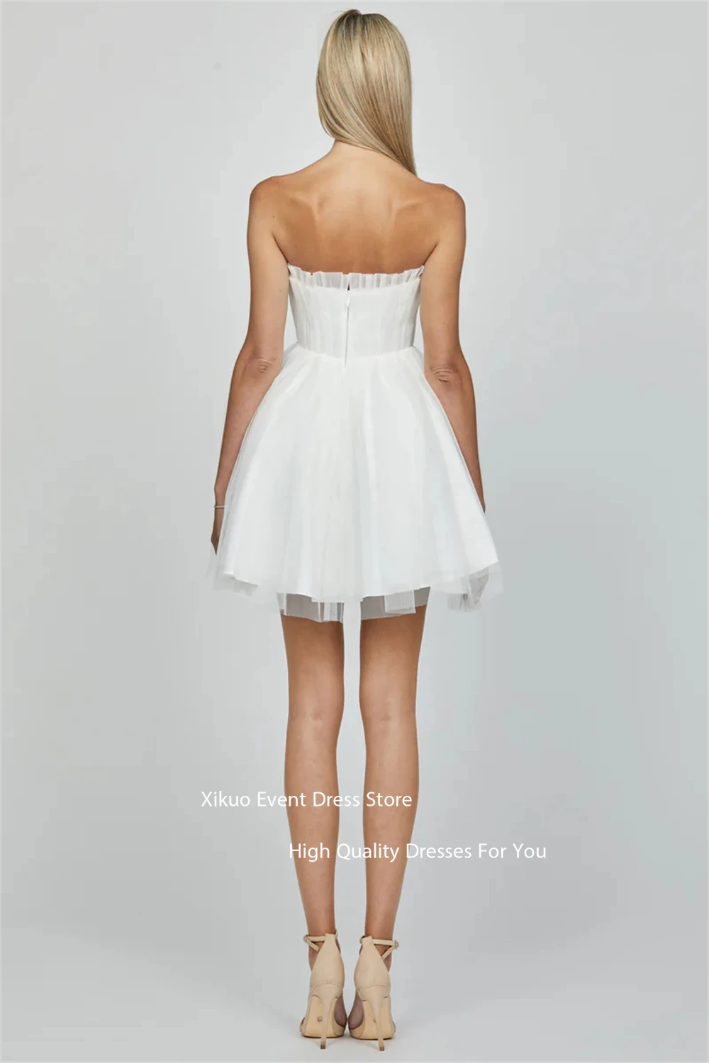 Xikuo Weißes Tüll-Hochzeitskleid, trägerloses, plissiertes Oberteil, maßgeschneidertes Anlass-Brautkleid über dem Knie, A-Linien-Abendkleid, individuell gestaltet