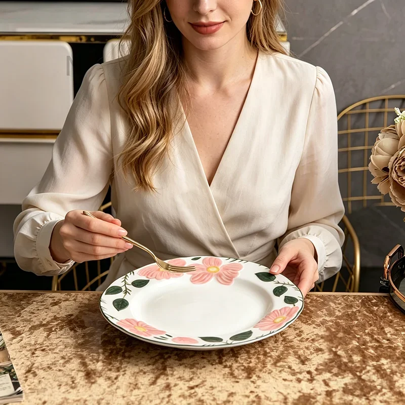 European Medieval Vintage Bone china Plate Home High-End Exquisite Ceramic Tableware with Beautiful Floral and Leaf Patterns