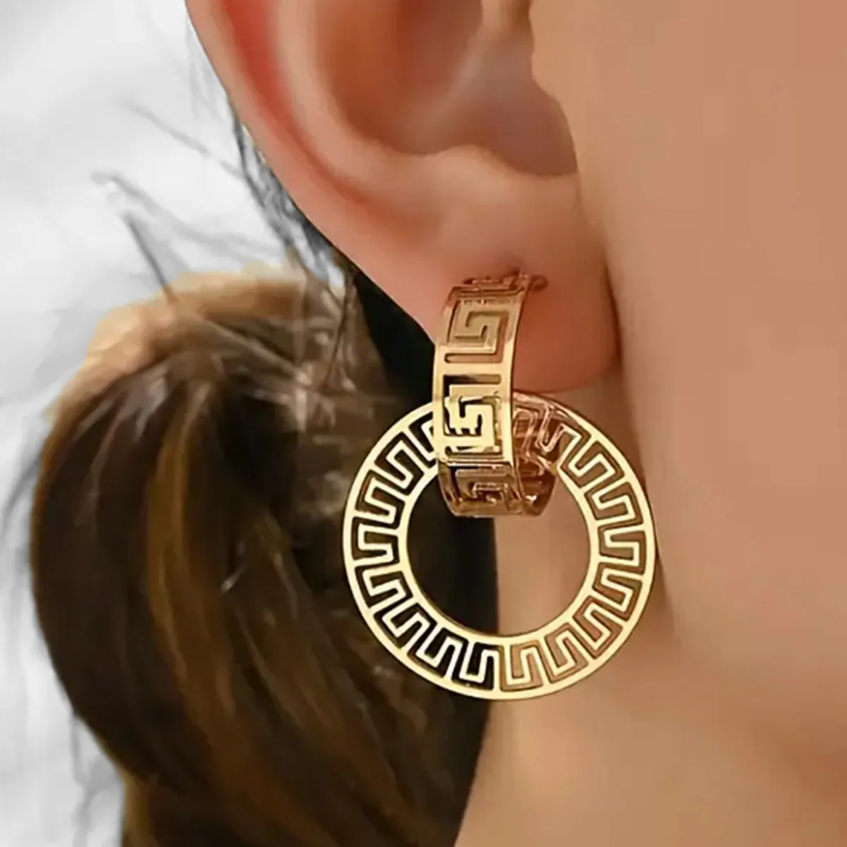 

Fashion Personalized Hollow Geometric Earrings, Niche Retro French Style Drop Earrings, Streetwear Light Luxury