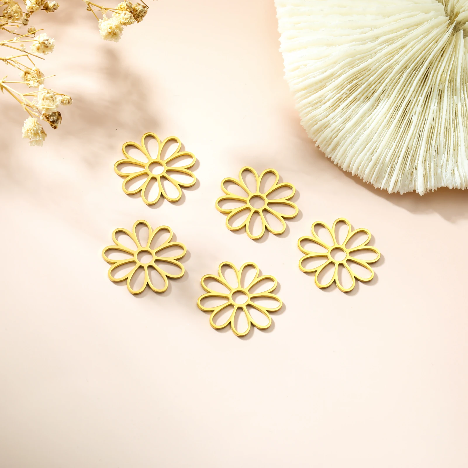 

5pcs Hollow Solid Nine petal Flower Pendant Stainless Steel For Women's Fashion Hoop Bohemian Birthday Gift Jewelry