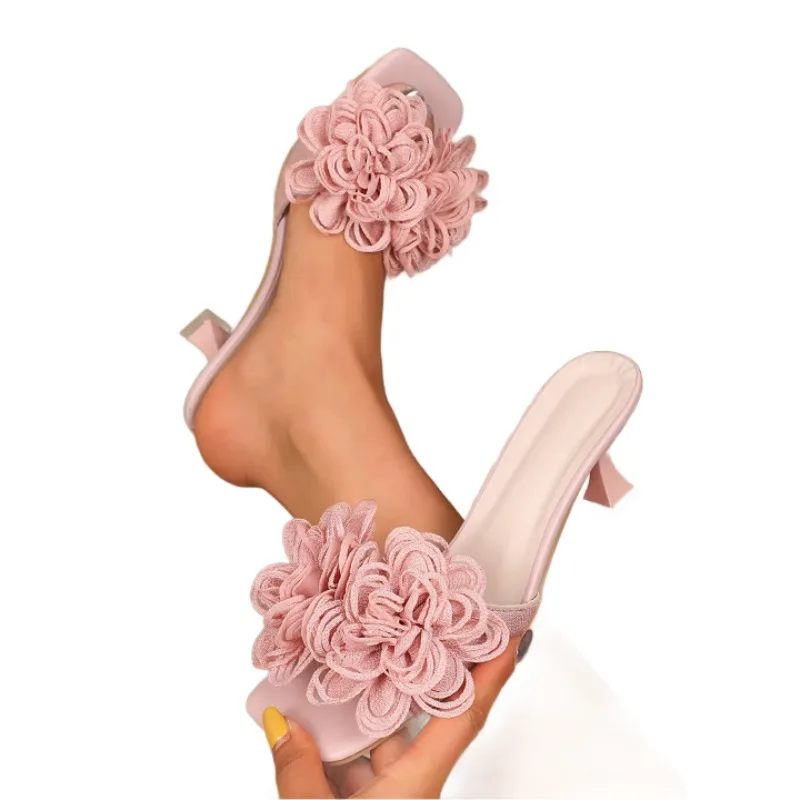 شباشب نسائية على شكل زهرة بمقدمة مربعة أحذية صيفية أنيقة مصممة 2025 صنادل جديدة من Slingback فستان كلاسيكي مضخات موضة Zapatos