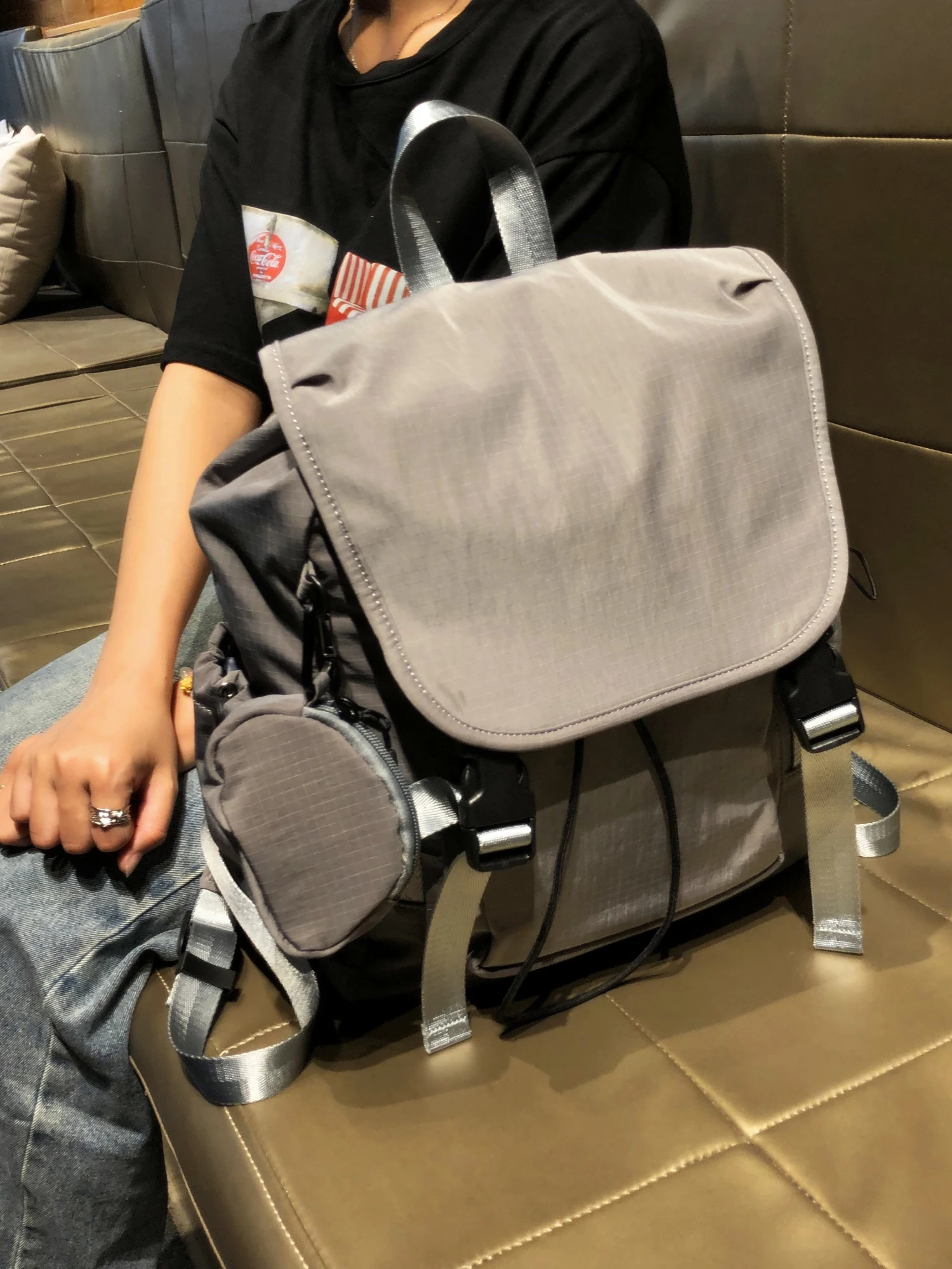 sac-a-dos-homme-gurdier-marque-hong-kong-nouvelle-collection-2026-leger-grande-capacite-pour-trajets-quotidiens-decontracte-double-bandouliere-sac-a-livres