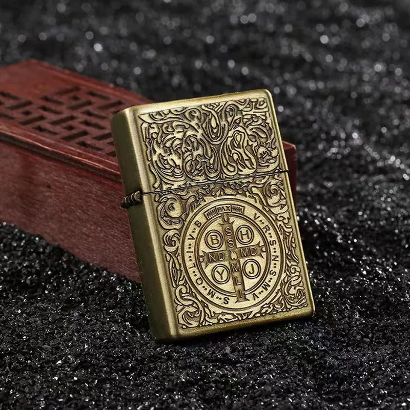 Retro Chinese Style Embossed Metal Bronze Kerosiene Lighter, Embossed Cheap Grinding Wheel Windproof Lighter Wholesale - Detail 1