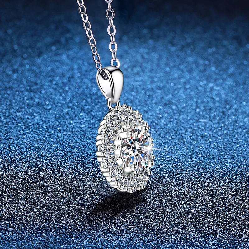 LioraGem Platinum PT950 Surrounding Diamond-Set Egg-Shaped Pendant Choker, Fashionable 1 Carat D-Color Moissanite Necklace