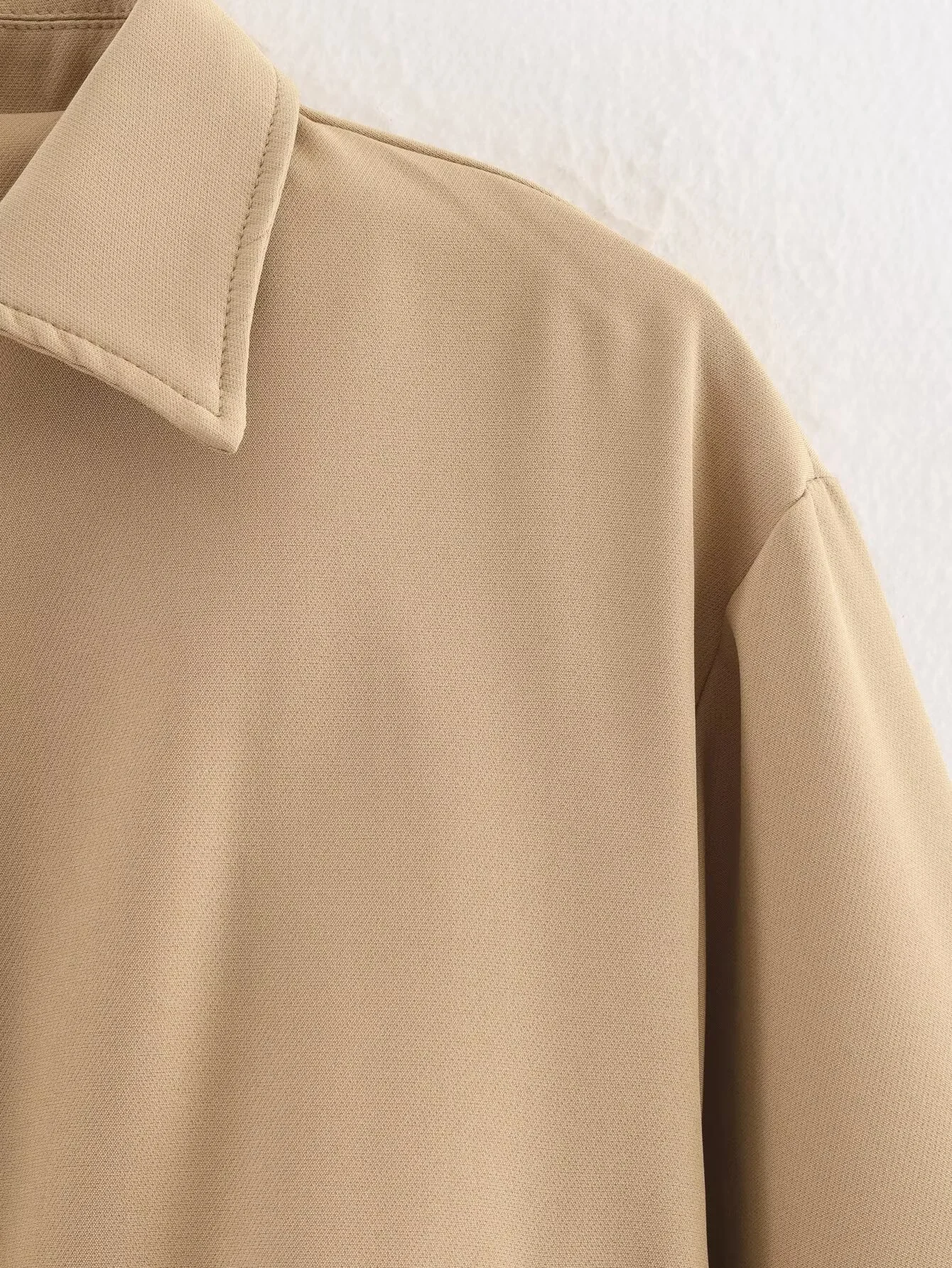 2025 خريف جديد المرأة موضة عادية ريترو تنوعا تصميم تحسس الوجه طوق سستة سترة منتفخة البنطال القصير