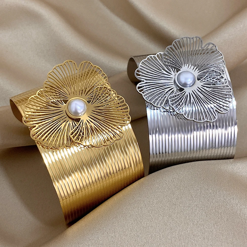 

Exaggerated Smooth Stainless Steel Flower Wide Open Bangle Women Imitation Pearl Multilayer Petals Chunky Bangle Luxury Jewelry