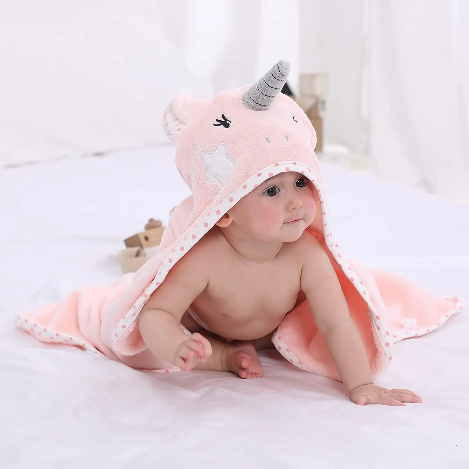 High quality Baby Hooded Towel with Unique Animal Design Ultra Soft Thick Cotton Bath Towel for Newborn Panda Rabbit Elephant