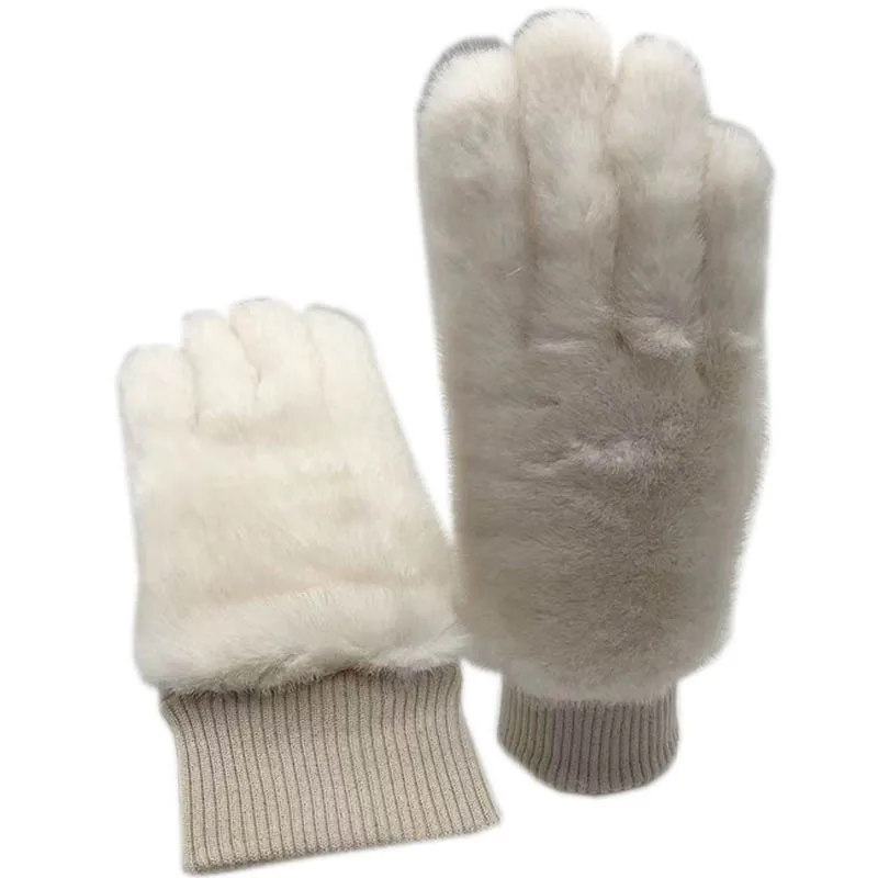 

Новые модные плюшевые перчатки для женщин зимой с функцией сенсорного экрана. Они стильные для вождения, сохраняют тепло и это