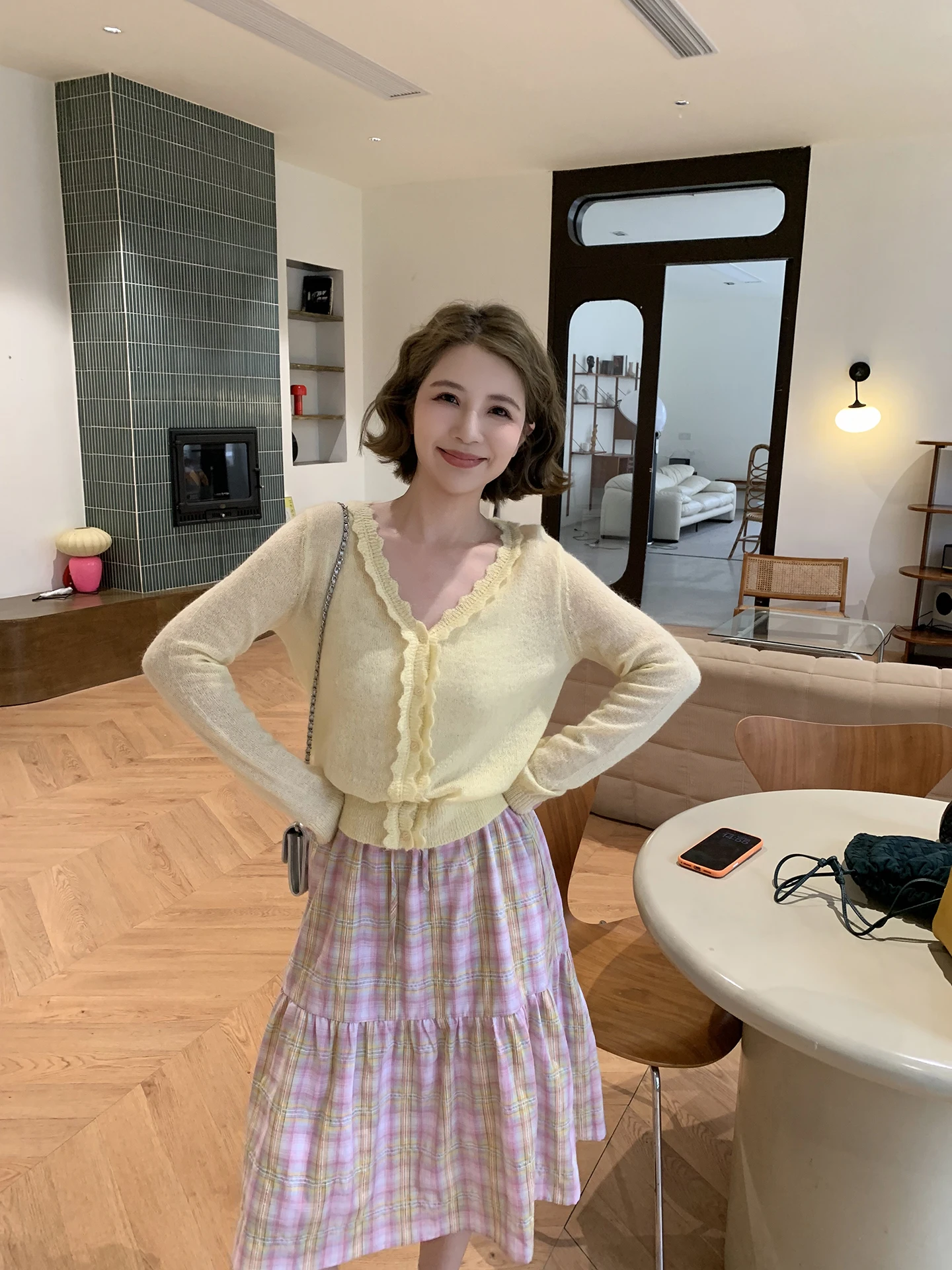 

Xuanxuan Sweet Style V-Neck Lace Trim Knitted Open Cardigan Women's Gentle Color Outerwear Early Spring Thin Model