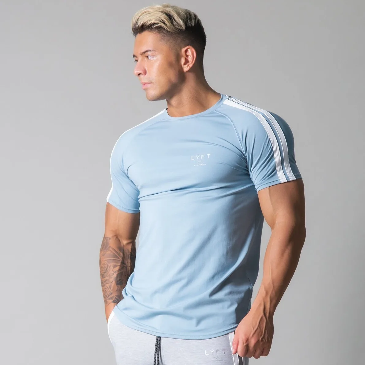 LYFT Summer New Short sleeved Men\'s Cotton Loose Round Neck Half Sleeve Thin Casual Sports T-shirt Solid Color Top for Men