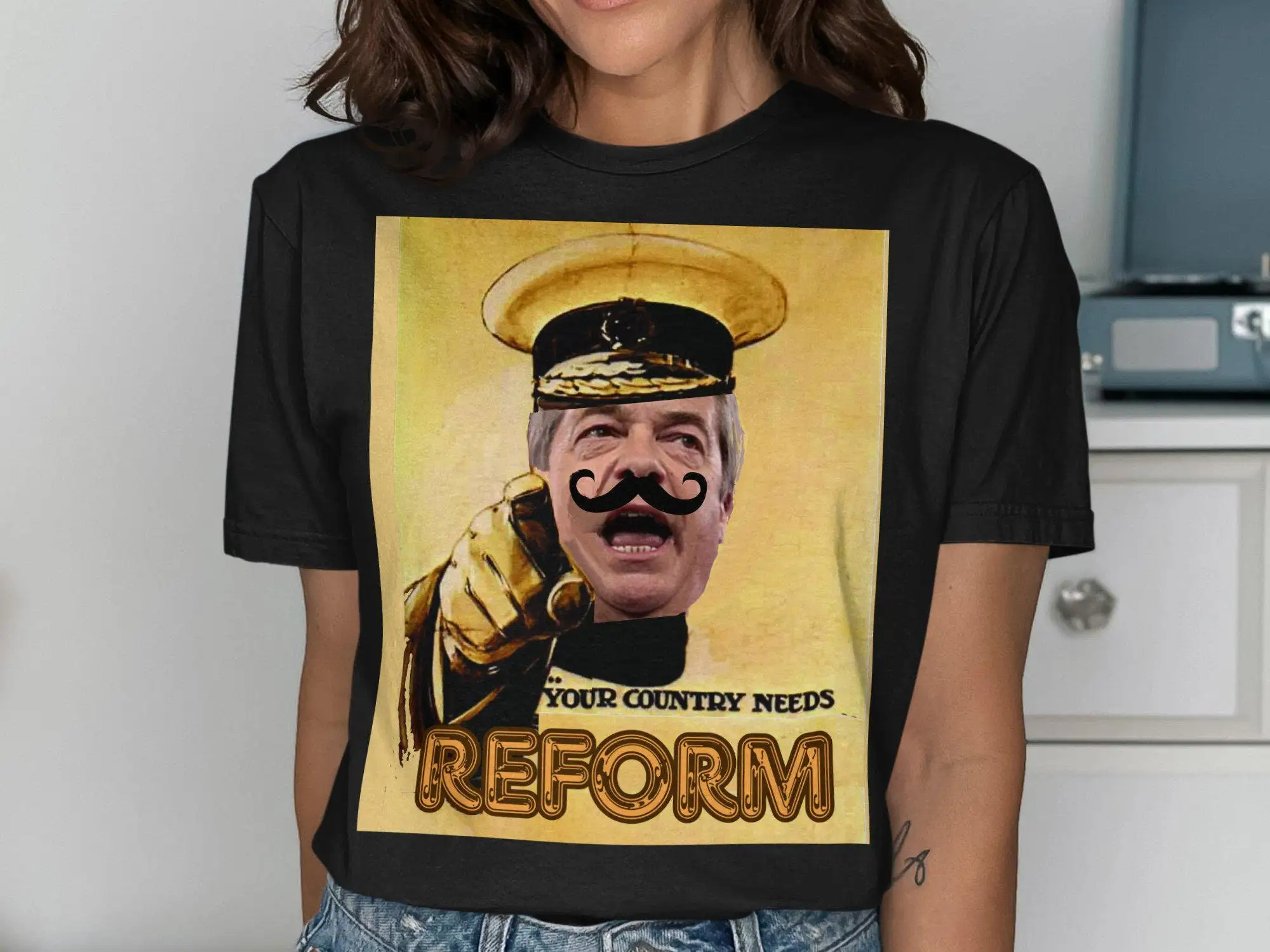 Nigel Farage tu país necesita camiseta de la reforma divertida declaración política ropa única y atrevida Satire