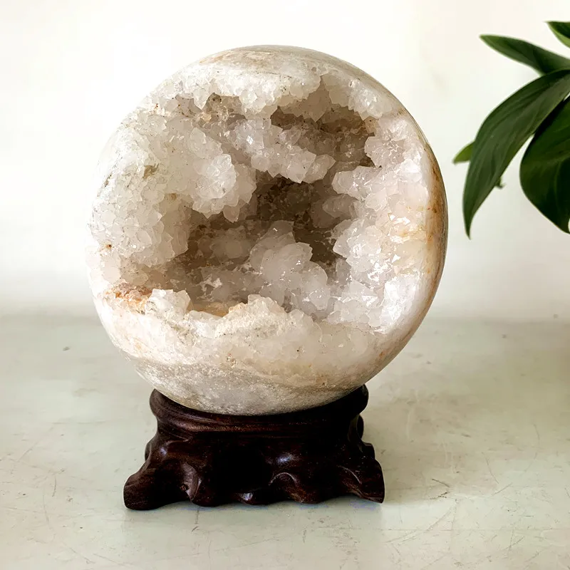 Natural Stone White Agate Geode Crystal Ball Druzy Sphere Room Decor Feng Shui Ornaments And Witchcraft  Reiki Spiritual Healing