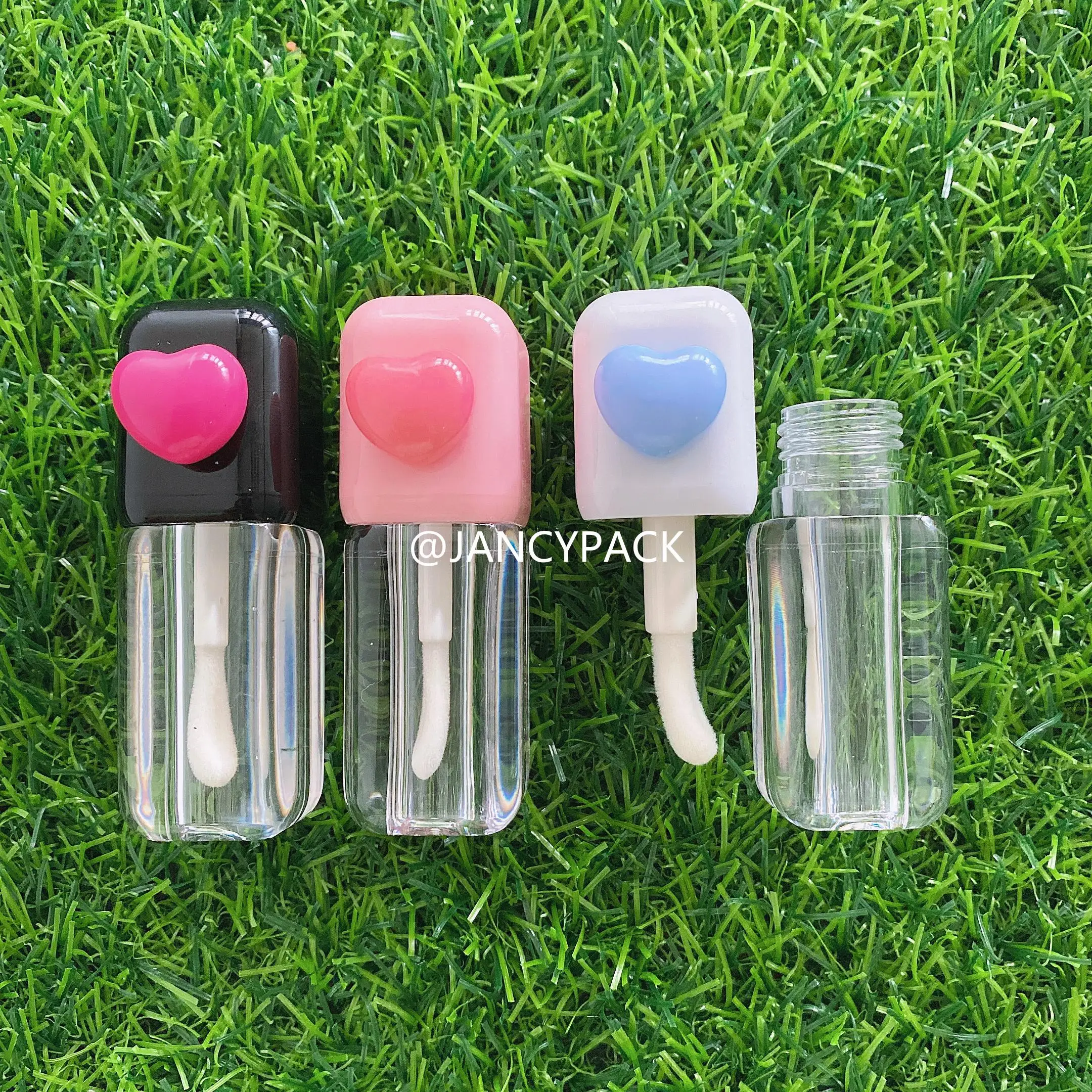 

10PCS 4ml Cosmetic Plastic Empty Lip Gloss Wand Tube Wholesale pink White square Liquid Lipstick Bottle with Heart Design