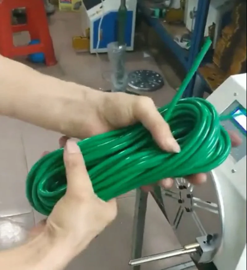 

Изысканное мастерство Полуавтоматическая машина для намотки проволоки Маленькая машина для намотки кабеля круглой или 8-образной катушки