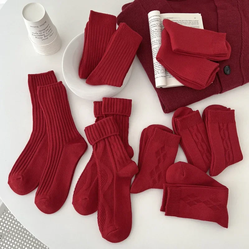 Chaussettes rouges à rayures en coton pour femmes, 5 paires par Lot, respirantes, pour noël et nouvel an, à la mode, décontractées, chaudes pour l'hiver