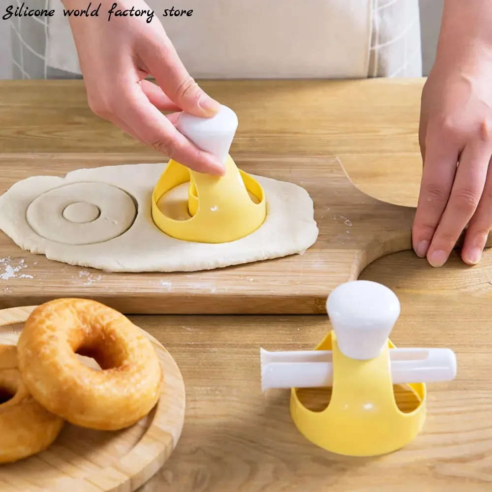 

Silicone world Desserts Bread Patisserie Baking Tool Food Cookie Cake Donut Mold Kitchen Cutter DIY Stencil Doughnut Maker Mould