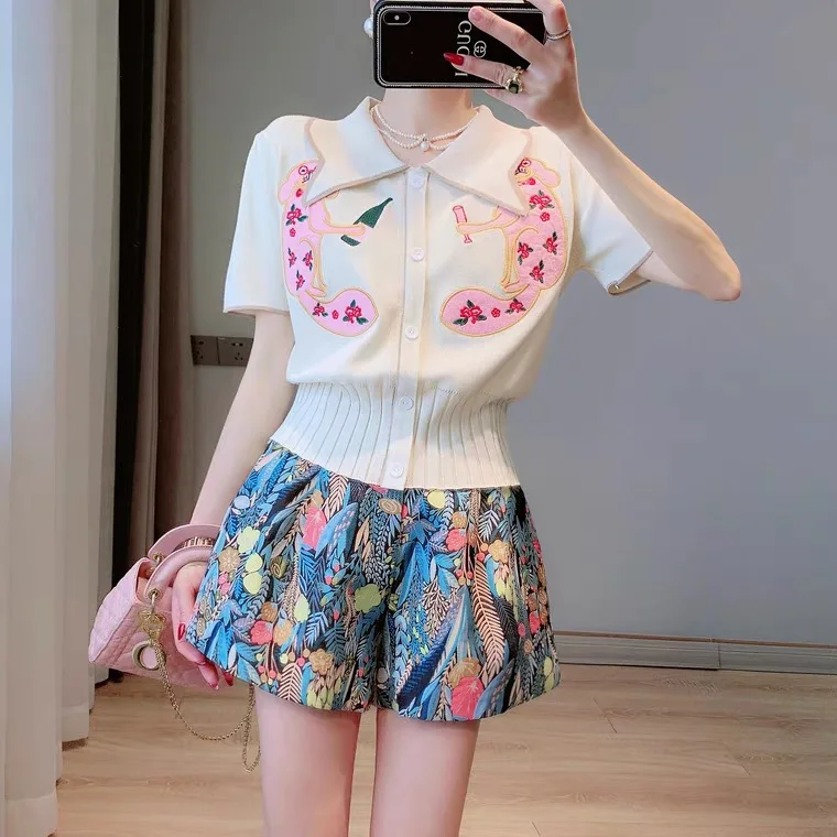 Summer Cartoon Embroidered Knit Crop Tops Pullovers Women Elegant Fashion Slim Short Sleeve Sweater Sweet Single-breasted Tshirt