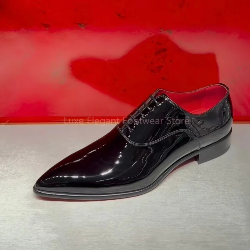 

Men’s Lace Up Pointed Toe Oxford Shoes Patent Leather Cross Strap Low Heels Dress Shoes Luxury Business Wedding Formal Men Shoe