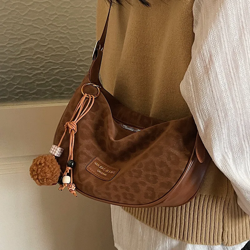 Vintage Leopard Dumpling Bag Women Suede Crossbody Hobo Bag Y2K Shoulder with Pom Pom Charm