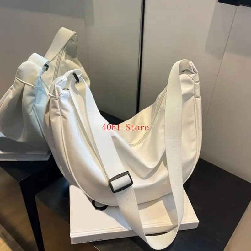 حقيبة صدر أنيقة للنساء حقيبة كتف كاجوال مع حزام قابل للتعديل من النايلون مع سحاب