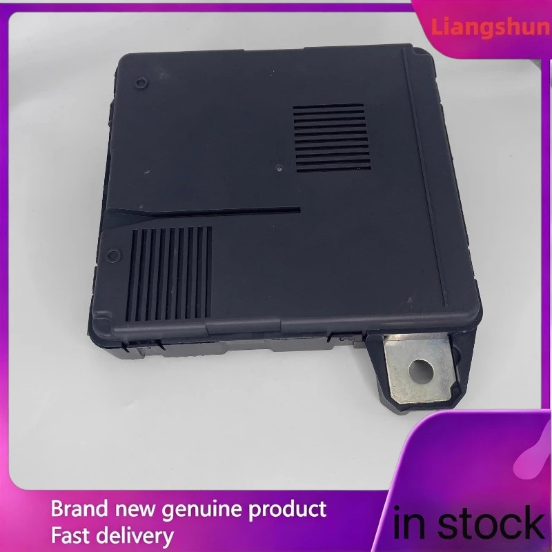 New 5pcs/lot  100% original genuine relay:8200306033 8200306032 Automotive fuse box