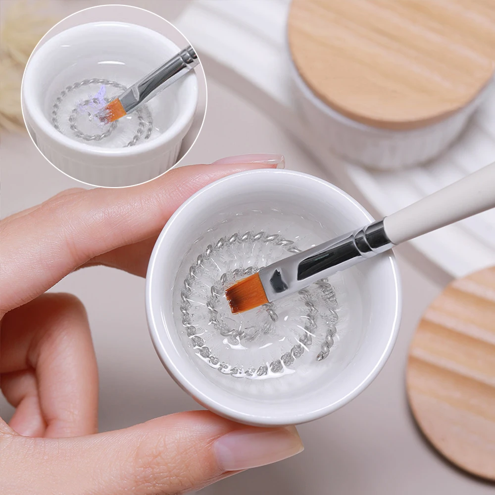 

1Pcs Ceramic Nail Art Brushes Washing Cup Portable Sequins Glitter Nail Brush Cleaner With Built-In Stiff-Bristle Brush NailTool