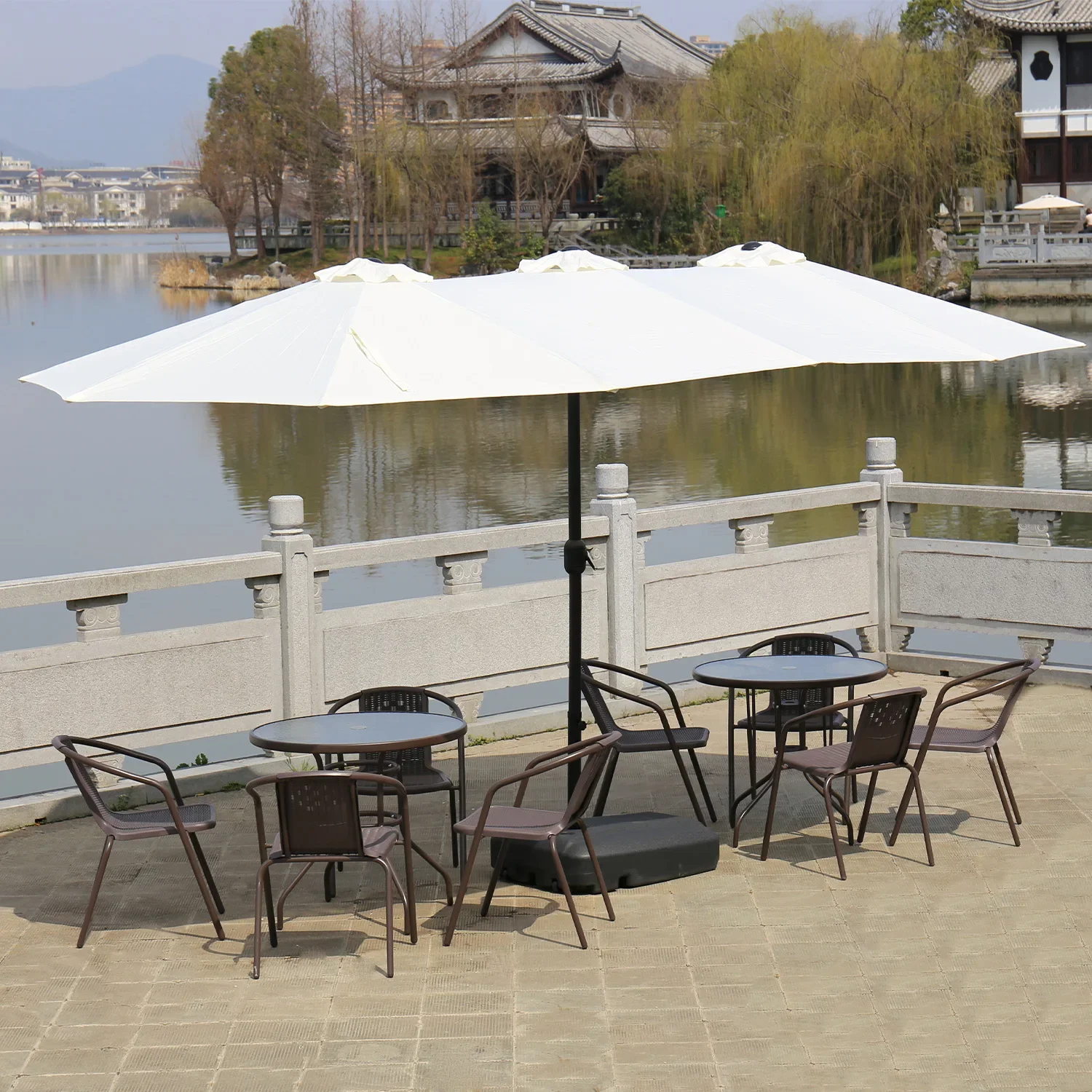 Outdoor sun umbrella, three-headed umbrella, Roman commercial large sun , rectangular central pillar
