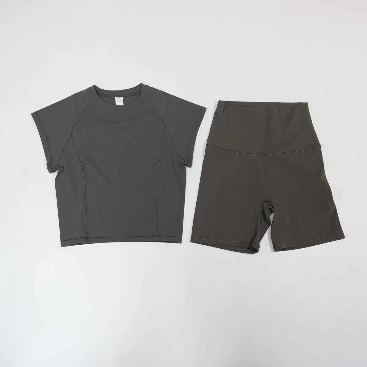 Sommer Damen Zweiteiliges Fitness-Set Kurzärmliges Schnelltrocknendes Yoga-Outfit für Outdoor-Laufsport Damen 2-Teiliges Sportset – Detail 9