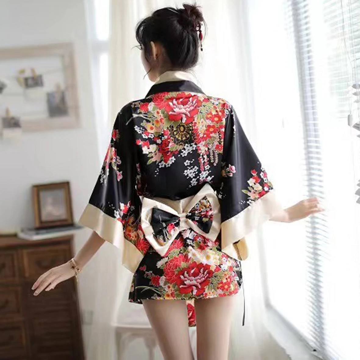 Japanese Kimono Women\'s Party Dress Geisha Dress Sexy Satin Deep V Lace Kimono Role Play Private Pajamas Bathrobe