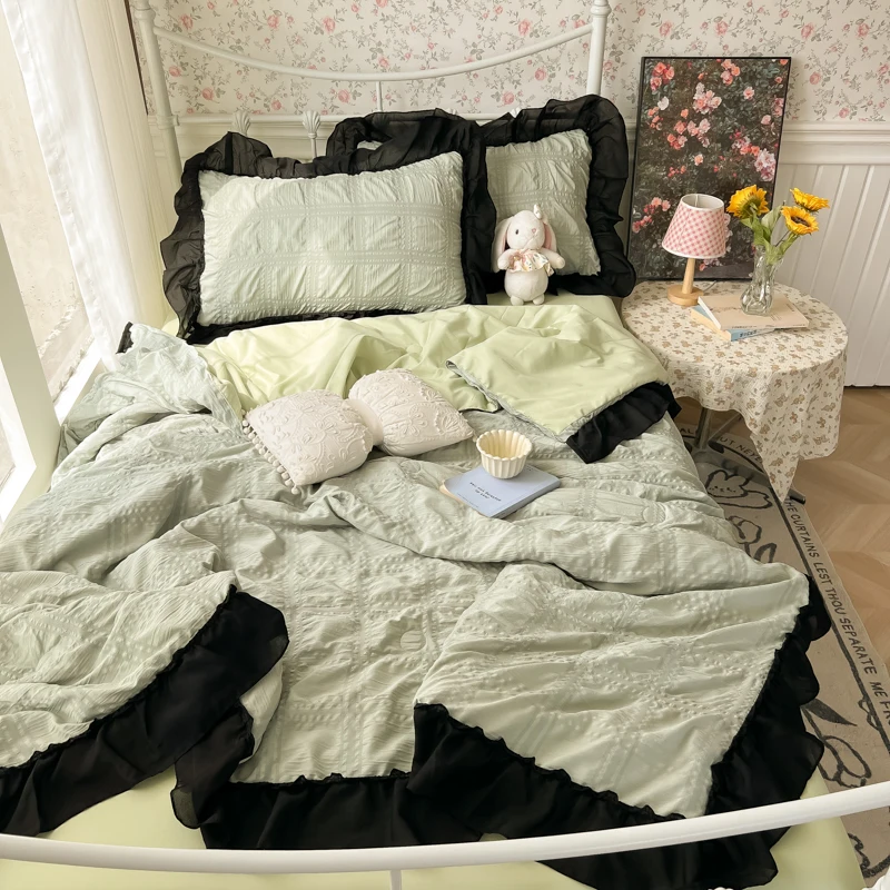 

2025 new seersucker chiffon lace washed cotton summer cool quilt four-piece air conditioner quilt three-piece summer quilt set