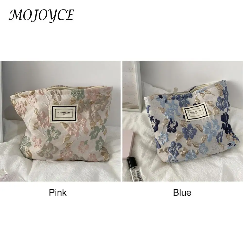 Relief Flowers Makeup Pockets Large Capacity Simple Mobile Phone Bag Portable Multi-function Fashion Casual for Weekend Vacation