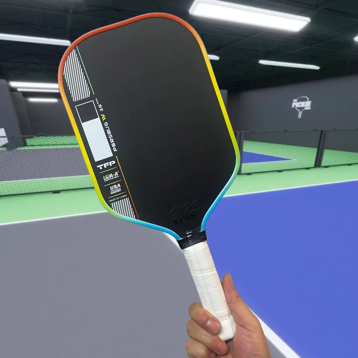 

Pickleball paddle factory direct sales, made of carbon fiber material, with a textured matte surface for stable control and stro