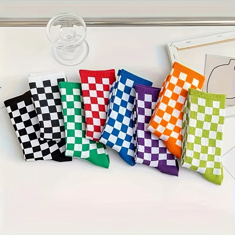 4/8 Pairs Checkerboard Socks - Unisex Classic Checkered Crew Socks, Trendy Plaid Mid-Calf Socks , Fall Winter Casual Essentials