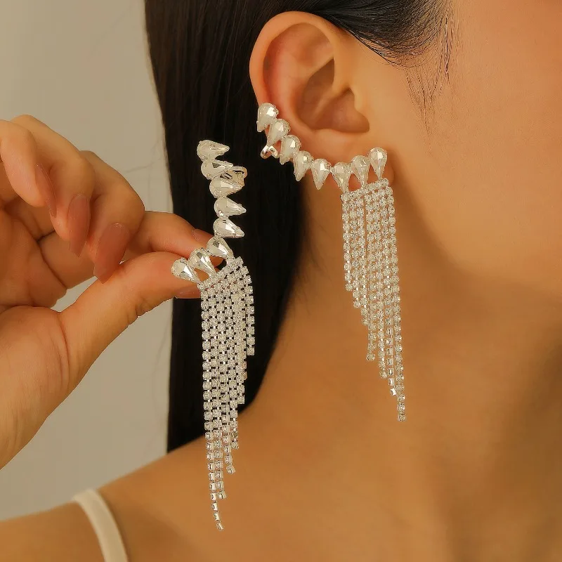 

Tassel Geometry Claw Water Droplet Zircon Stud Earring for Women Fashion Customized Jewelry Minimalist Accessories Wholesale