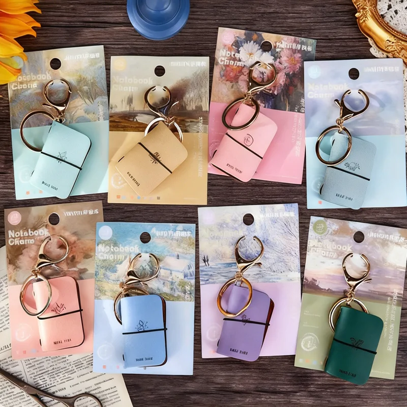 

2 шт. брелоков-ежедневников из ПУ-кожи – миниатюрный портативный дневник из мягкой кожи, подвеска для рюкзака, блокнот в литературном стиле, аксессуар для хранения