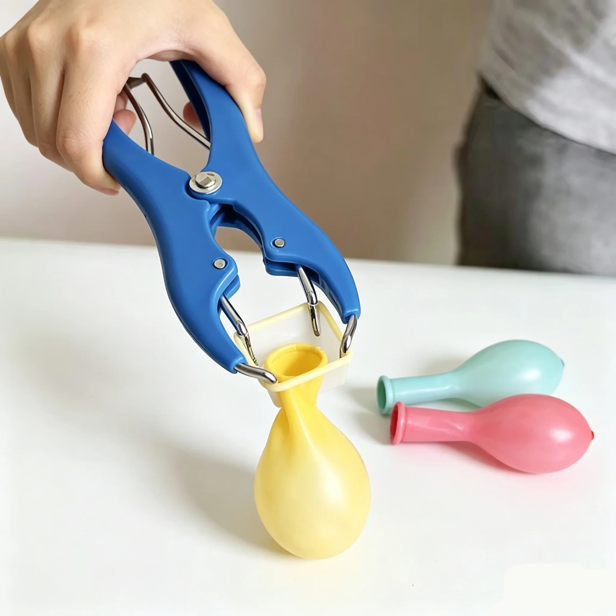 Pet Disposable Balloon Shoes Expander Tool Set Dog Paw Protector Rain Boots Foot Covers with Opening Pliers for Walk Waterproof