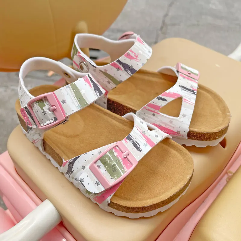 

2024 New Arrival Summer Infant Girls Sandals 3-12 Years Old Cork Kids Shoes for Student Flat Casual Fashion Crocs Shoe