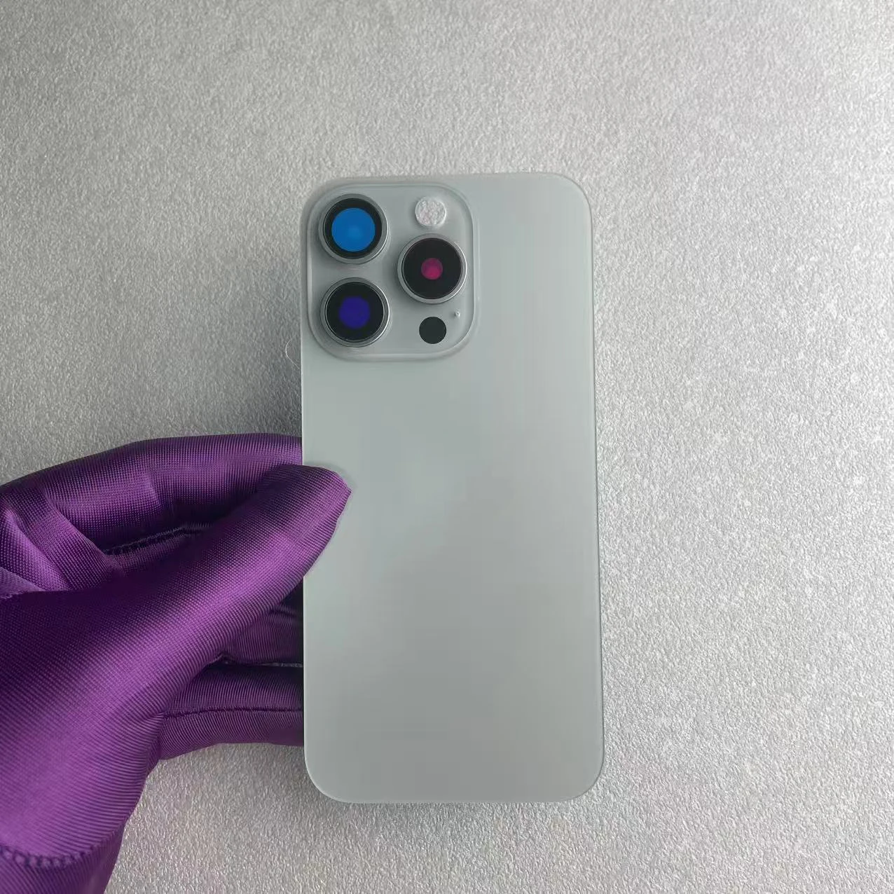 1 Stück Rückglas für iPhone 15 Pro/15 Pro Max, Rückglasplatte, Akkuabdeckung, Ersatzteile, Rückgehäuse mit Kameralinse – Detail 3