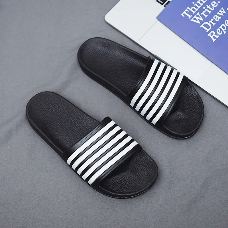 Large Size Slippers Men\'s Summer 2024 New Trendy Outer Wear Non-Slip Anti-Odor Soft Sole Wear-Resistant Men\'s Home Sandals