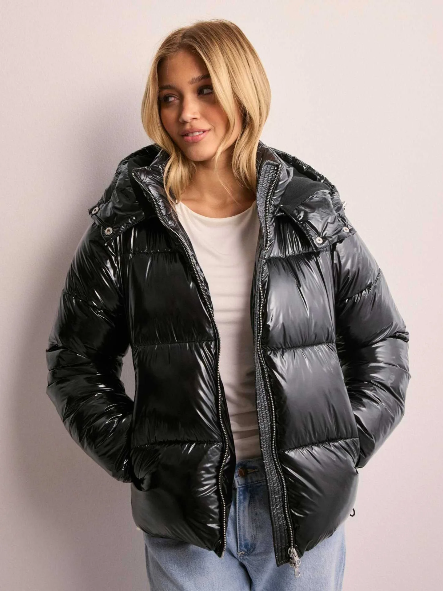 

Winter Women Hooded Cotton Jacket Thickened Cold-Resistant Premium Coat Casual Outerwear