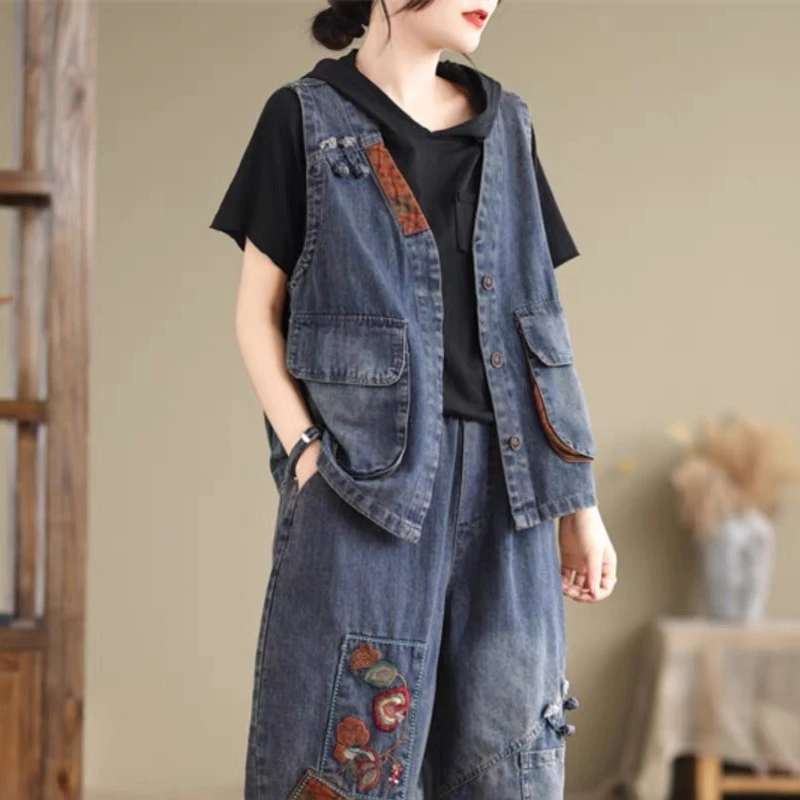 New Summer Chinese Style Sleeveless V-Neck Denim Vest Women's Fashionable Versatile Cotton Polyester Blend Single Button Closure