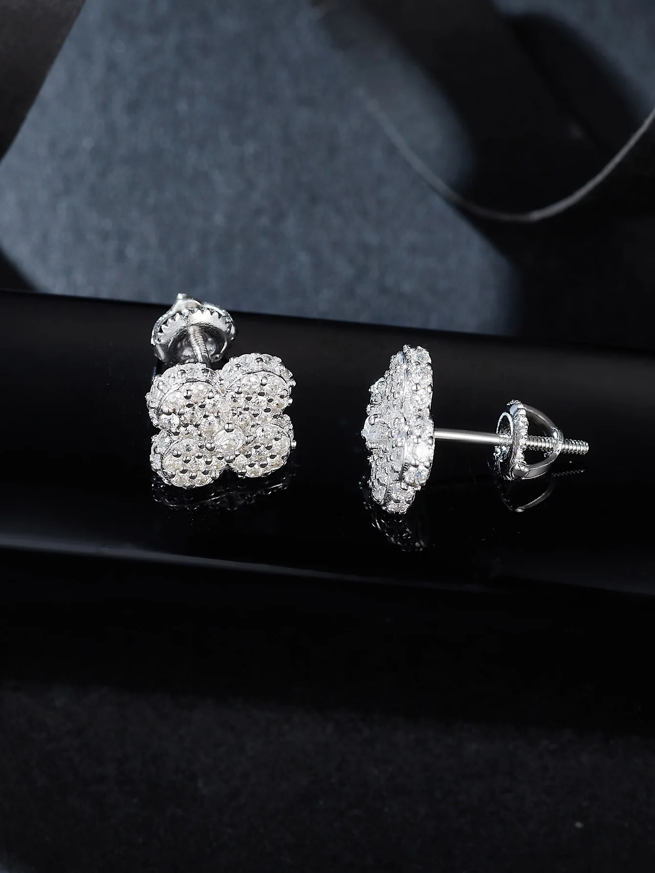 Full Diamond Stud Earring Flower Earrings High Quality Earring Fashion Trend 2024