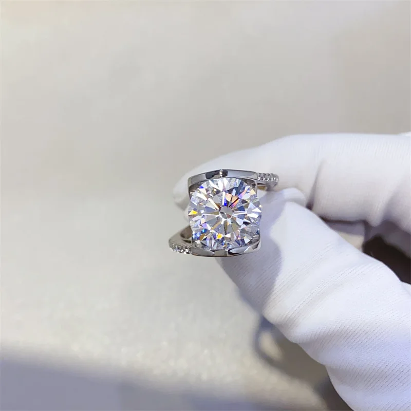 Luxury 5 Carat Moissanite PT950 Platinum Diamond Ring for Women Elegant Jewelry to Highlight Unique Personal Style
