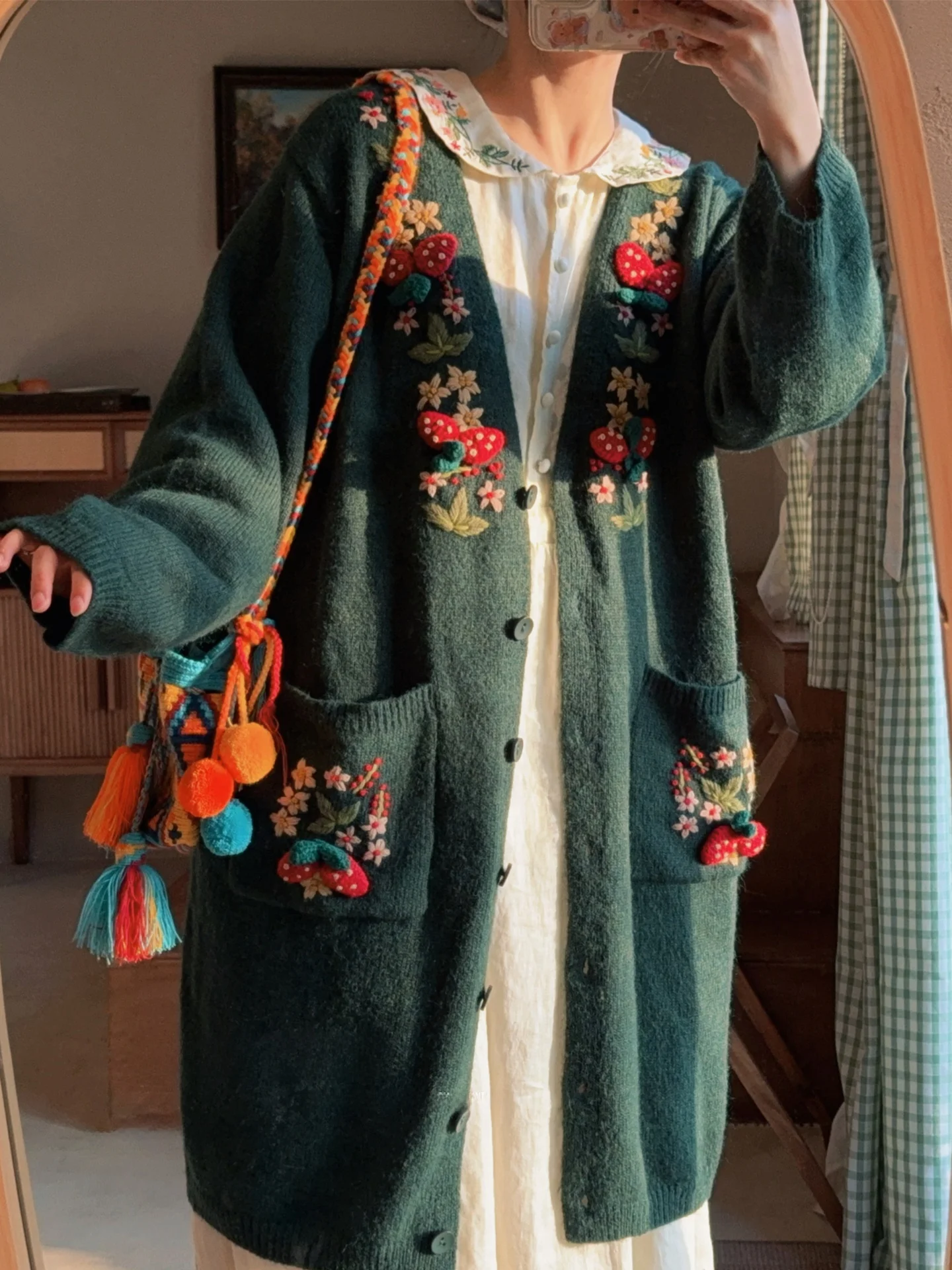 

Handmade Embroidered Oversized Long Knitted Sweater Woolen irt Forest System Autumn Winter Women's Sweet Sle Straight Tub...