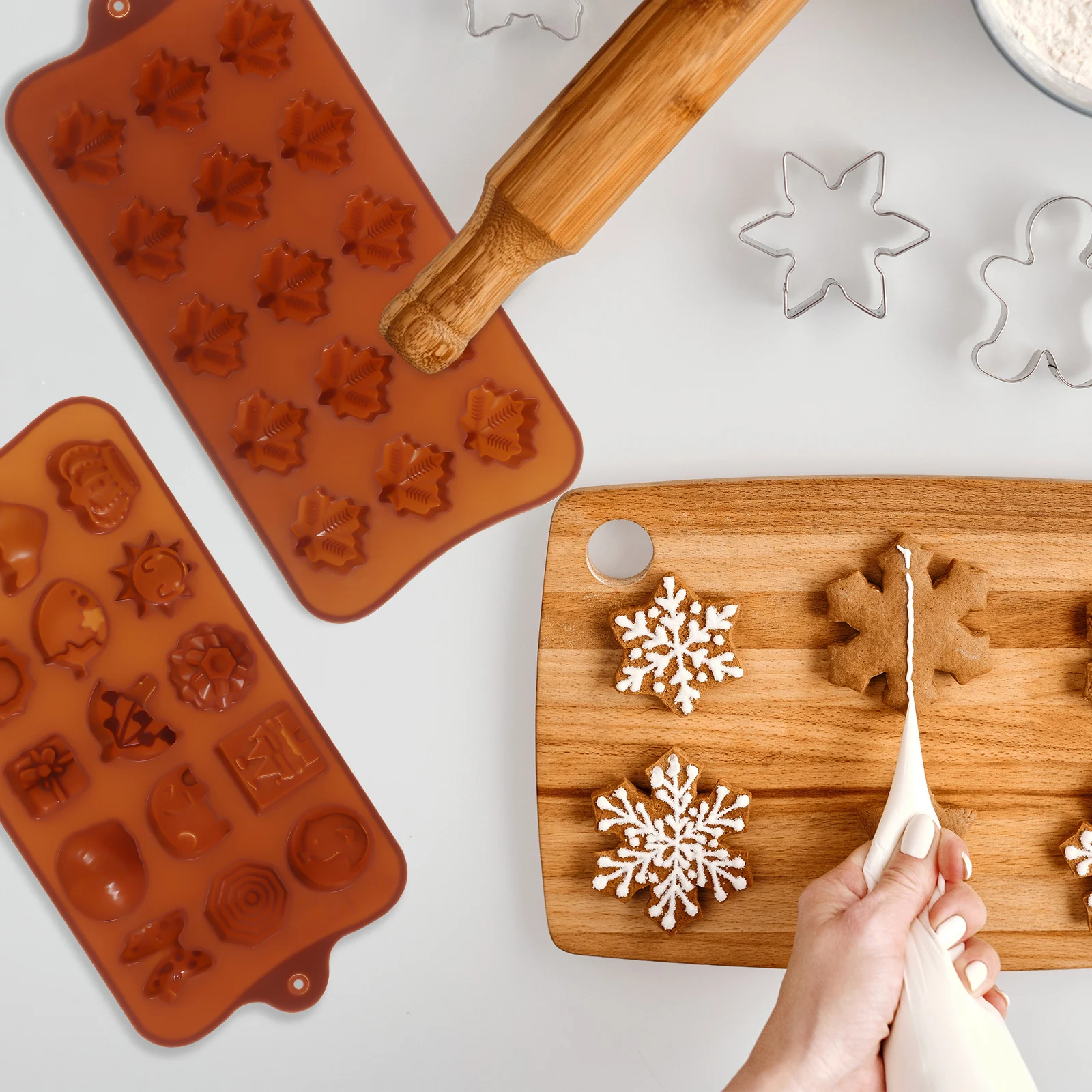 

6Pcs Chocolate Molds Silicone Maple Leaf Cartoon Shape Flexible Baking Molds Candy Cake Fondant Tools Chocolate Mould